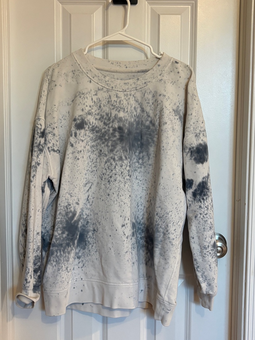Lululemon abstract crew neck